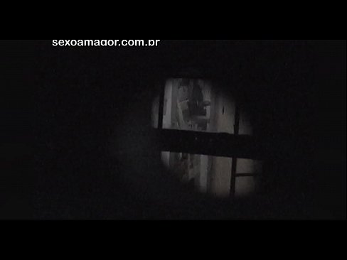 ❤️ Blondie bliver hemmeligt videooptaget af en voyeur fra nabolaget gemt bag hule mursten ️❌ Porno at da.tradewin.top ❌️