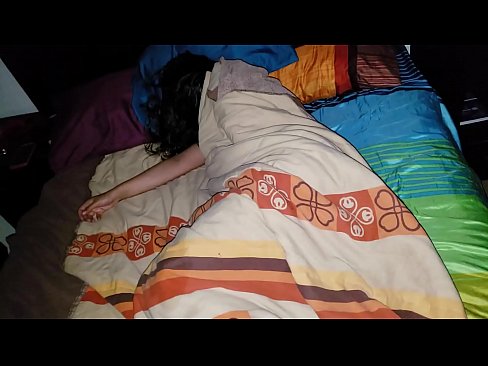 ❤️ Stedbarn skælder sin unge stedmor ud, mens hun sover. ️❌ Porno at da.tradewin.top ❌️